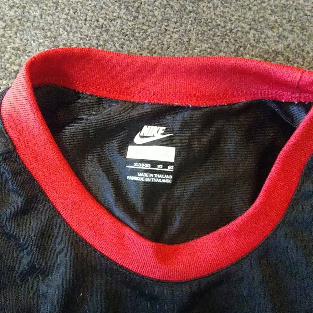 Nike sleeveless basketball jersey - Picture 3 of 4